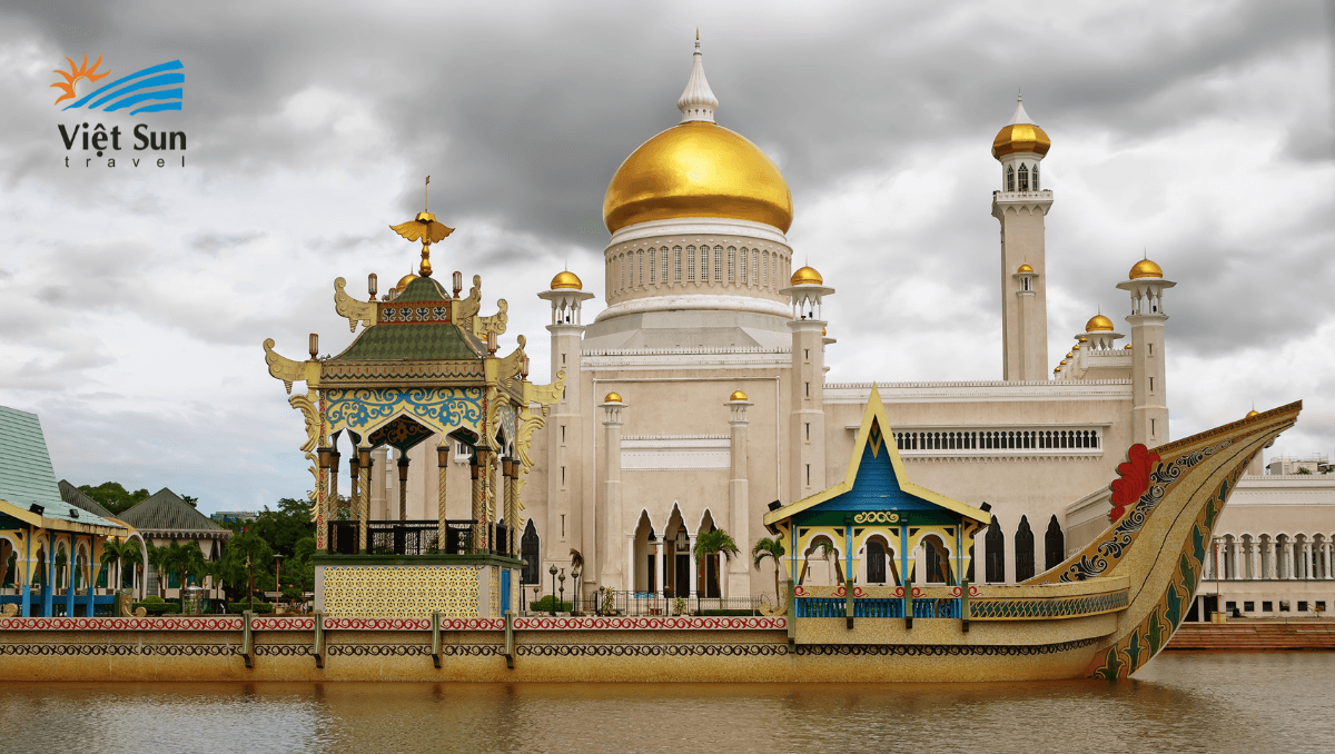 Hoàng cung Istana Nurul Iman.png