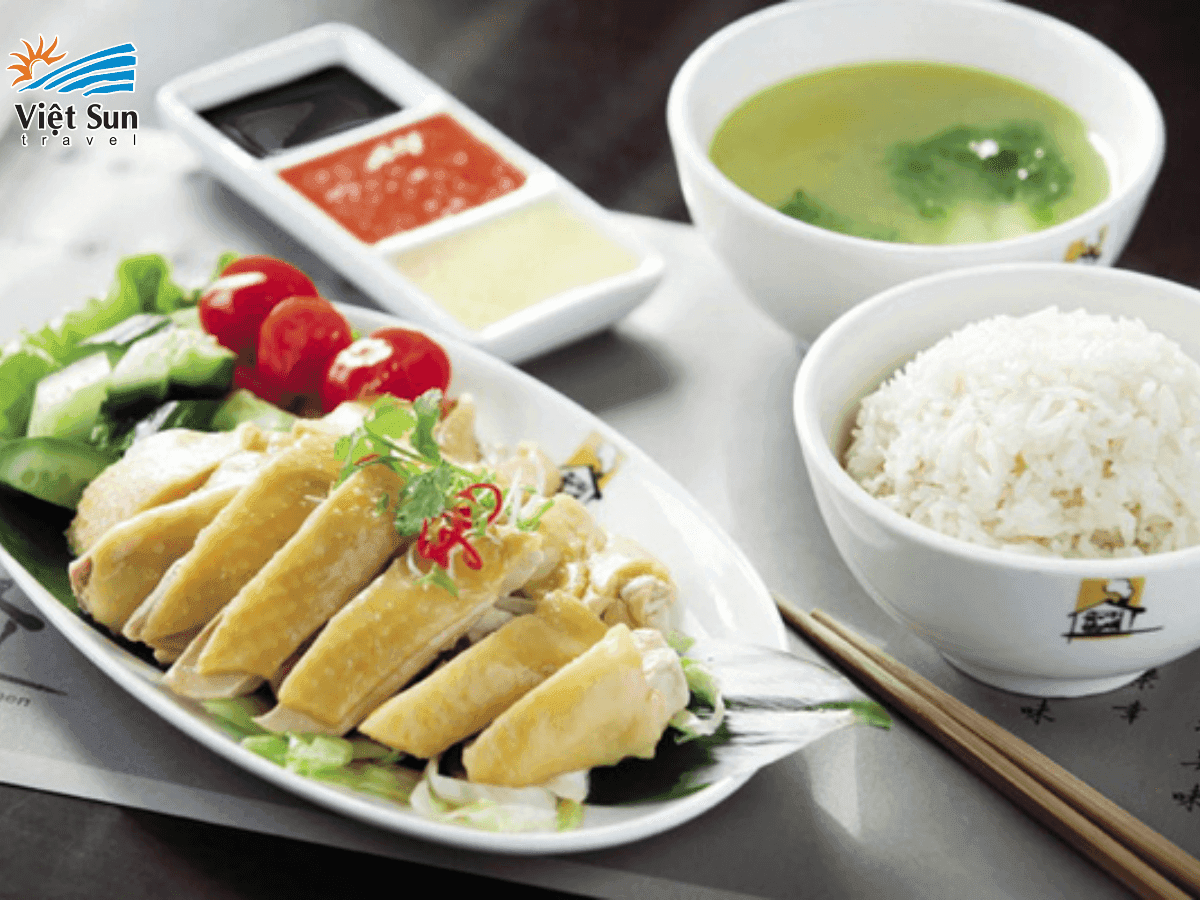 Thưởng thức Cơm gà Hải Nam khi du lịch Singapore
