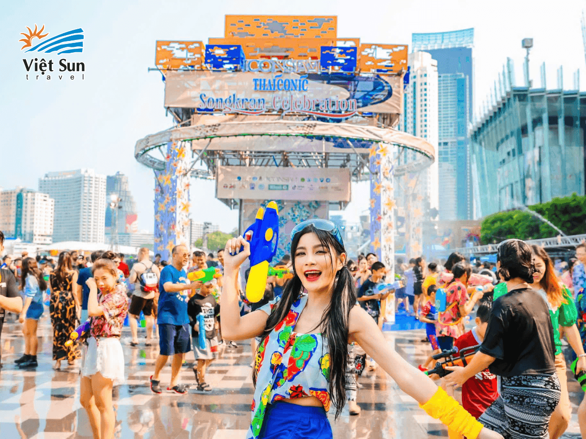 Lễ hội té nước tại BangKok