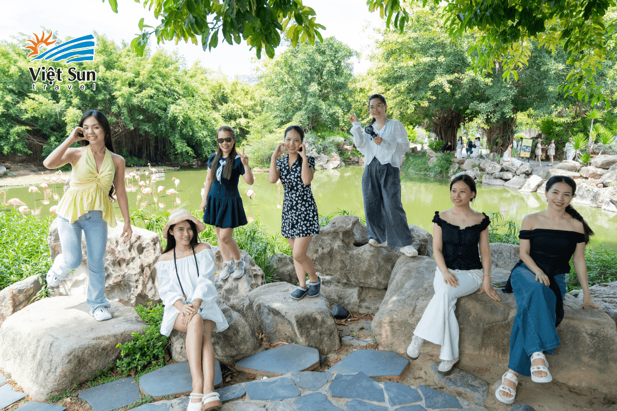 Khách Tour đoàn Viet Sun 