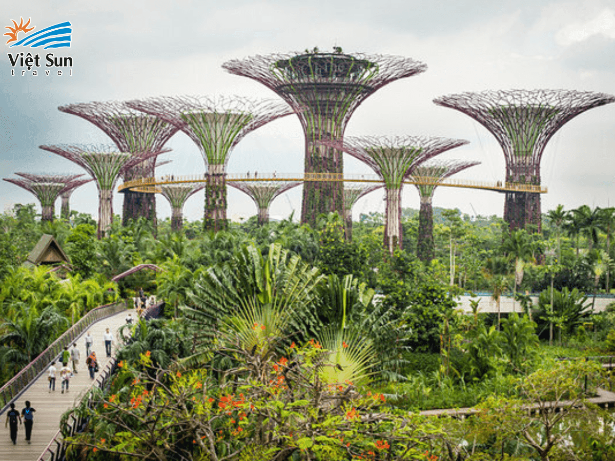  Gardens by the Bay
