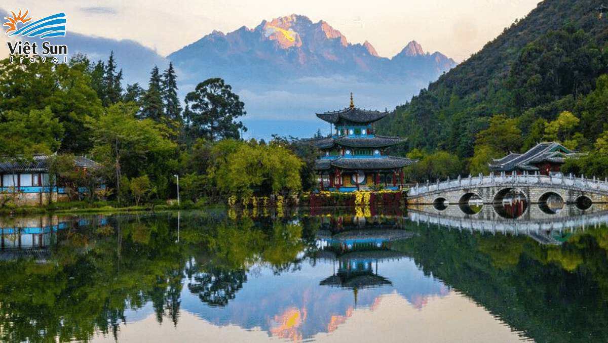 Công viên Hắc Long Đàm_Viet Sun Travel