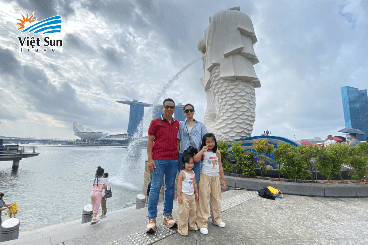 khách đoàn CÔNG TY TNHH CÔNG NGHỆ D2M chụp hình tại SINGAPORE 