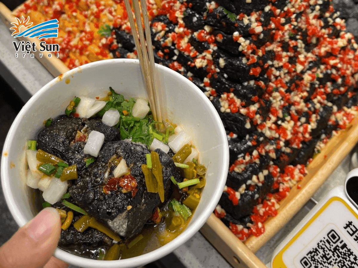 Đậu hũ thối tại Trùng Khánh – cay, tê, thơm nồng đúng chuẩn Tứ Xuyên