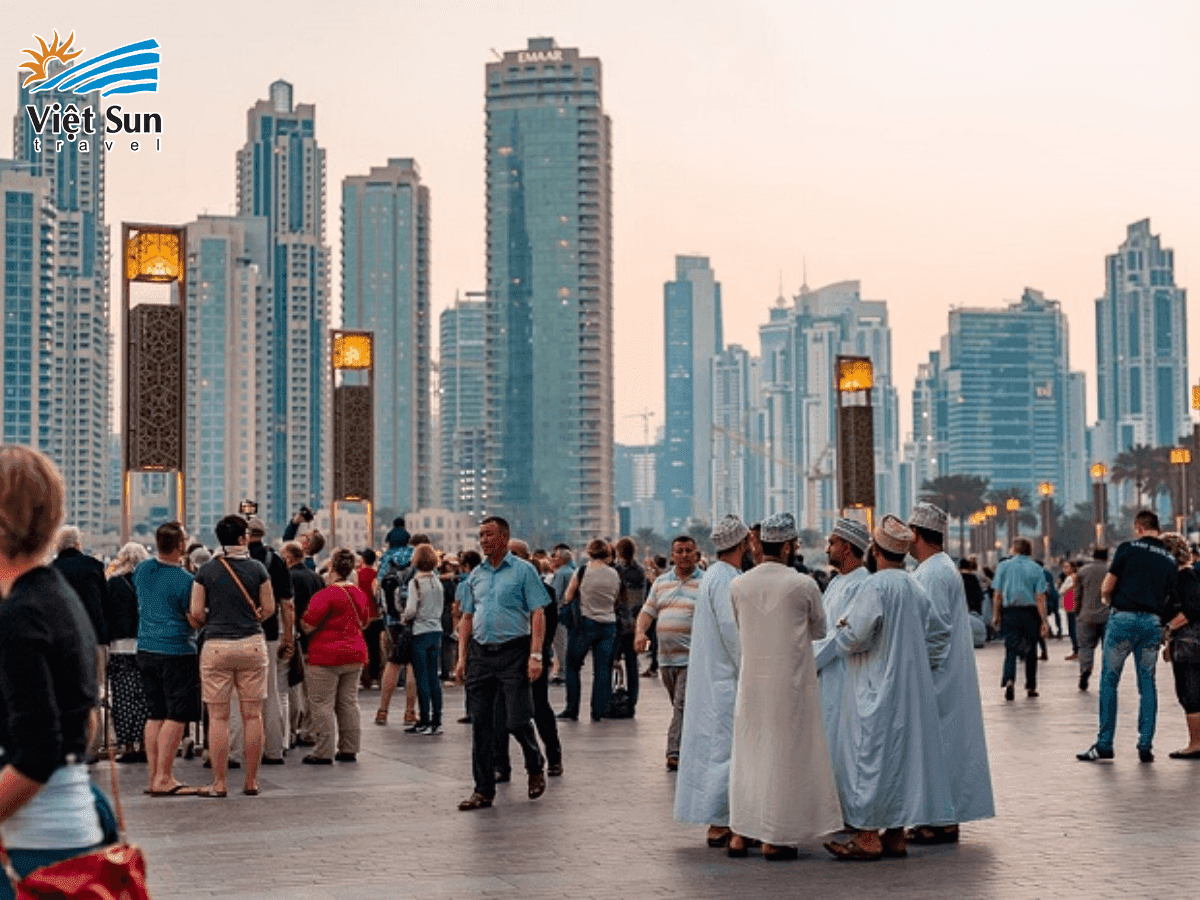 Ăn mặc kín đáo khi ra ngoài đường phố tại Dubai