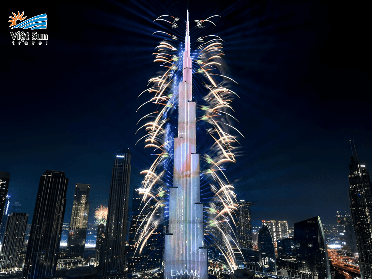 Trình diễn pháo hoa tại tại Burj Khalifa