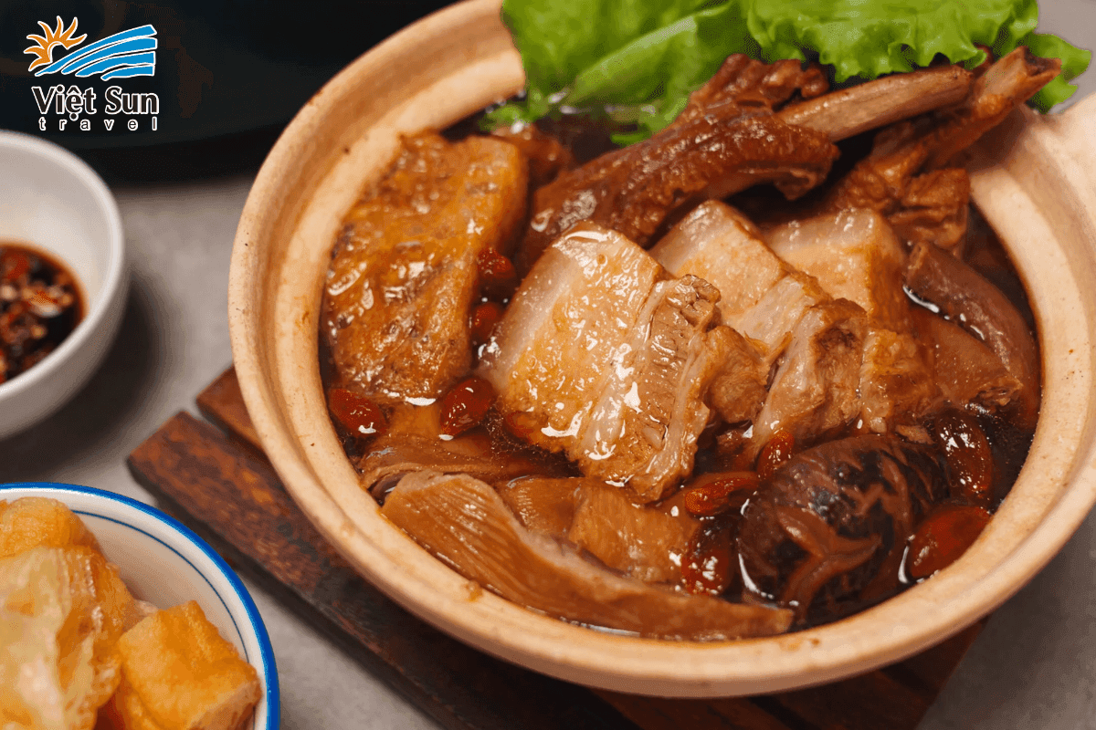 Súp xương heo hầm