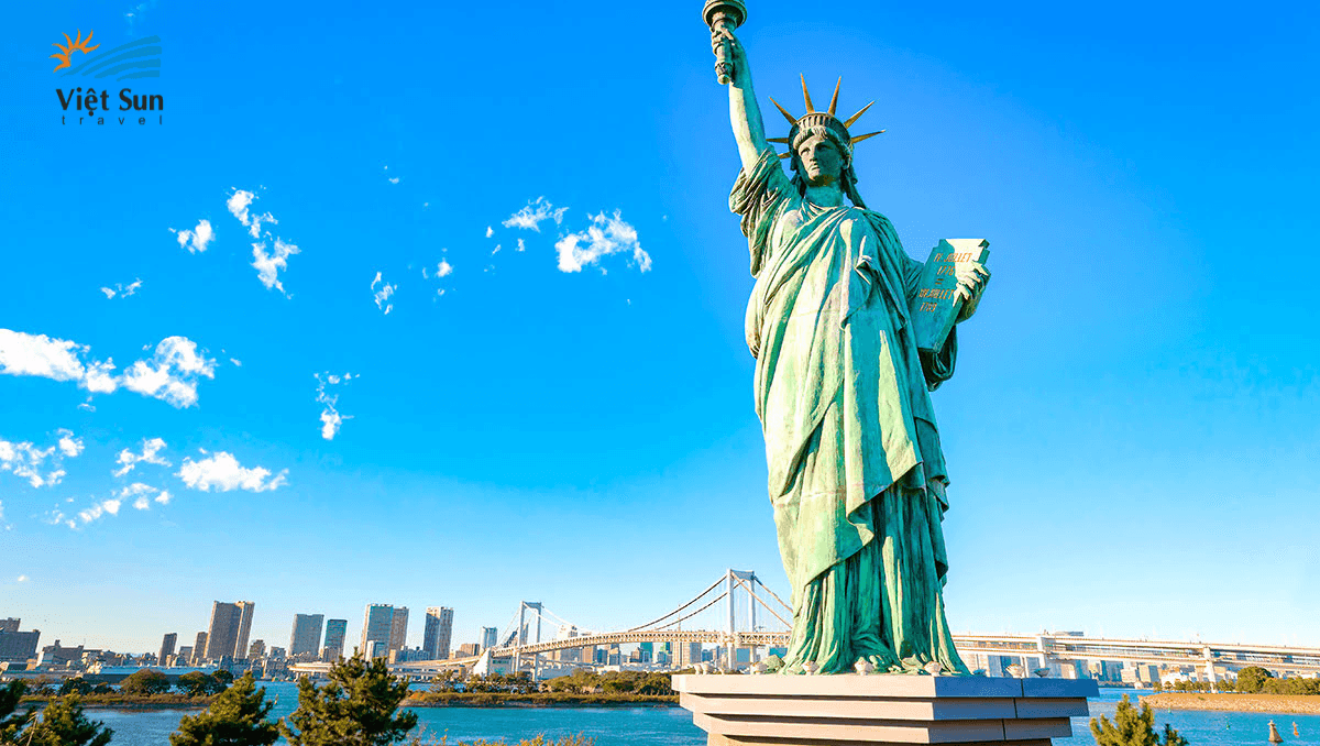 Tượng nữ thần tự do tại Hòn đảo nhân tạo Odaiba