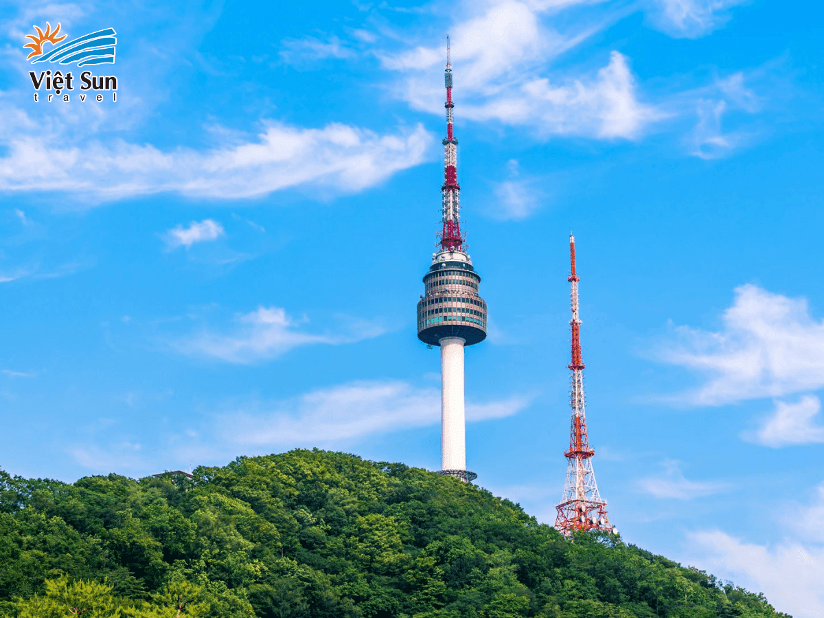 Tháp truyền hình Namsan tại Hàn Quốc