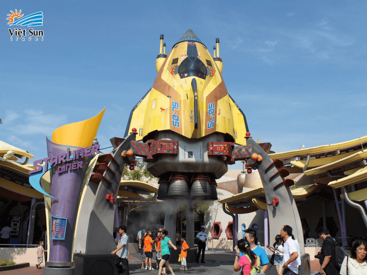 Nhà hàng Starliner Diner tại Disneyland Hongkong