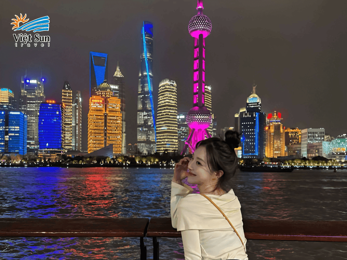 Bến Thượng Hải lộng lẫy về đêm