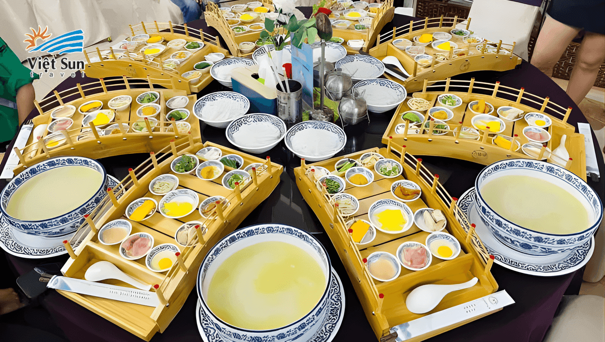 Bún Qua Cầu_Viet Sun Travel