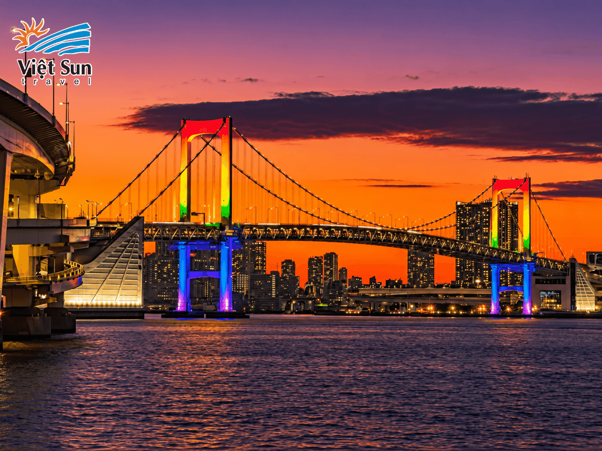 CẦU RAINBOW NHÌN TỪ ODAIBA VÀO HOÀNG HÔN