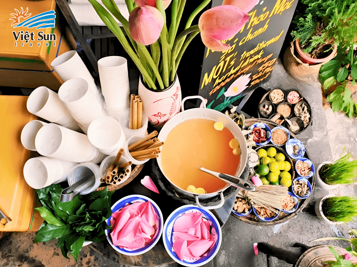 Cách pha chế ly nước Mót Hội An nổi tiếng