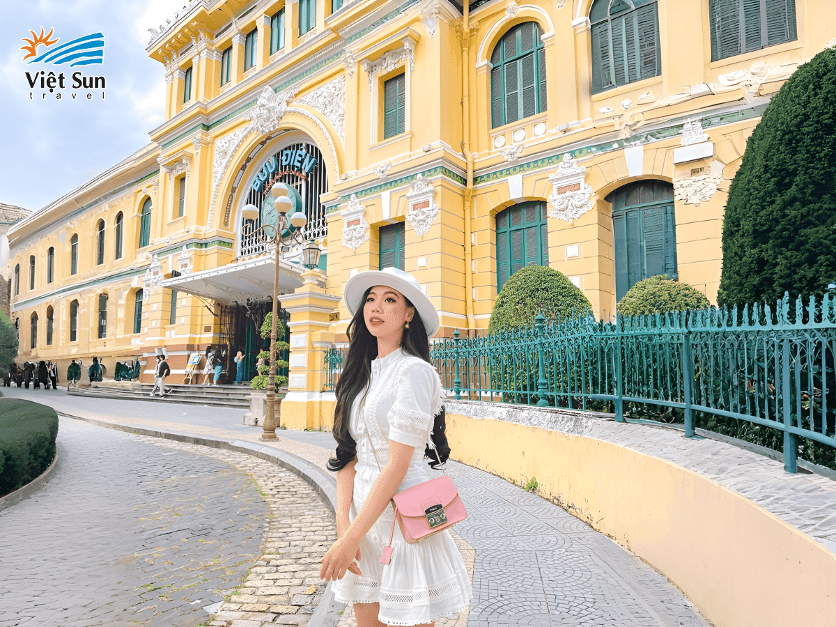 Check-in tại Bưu điện Trung tâm Sài Gòn