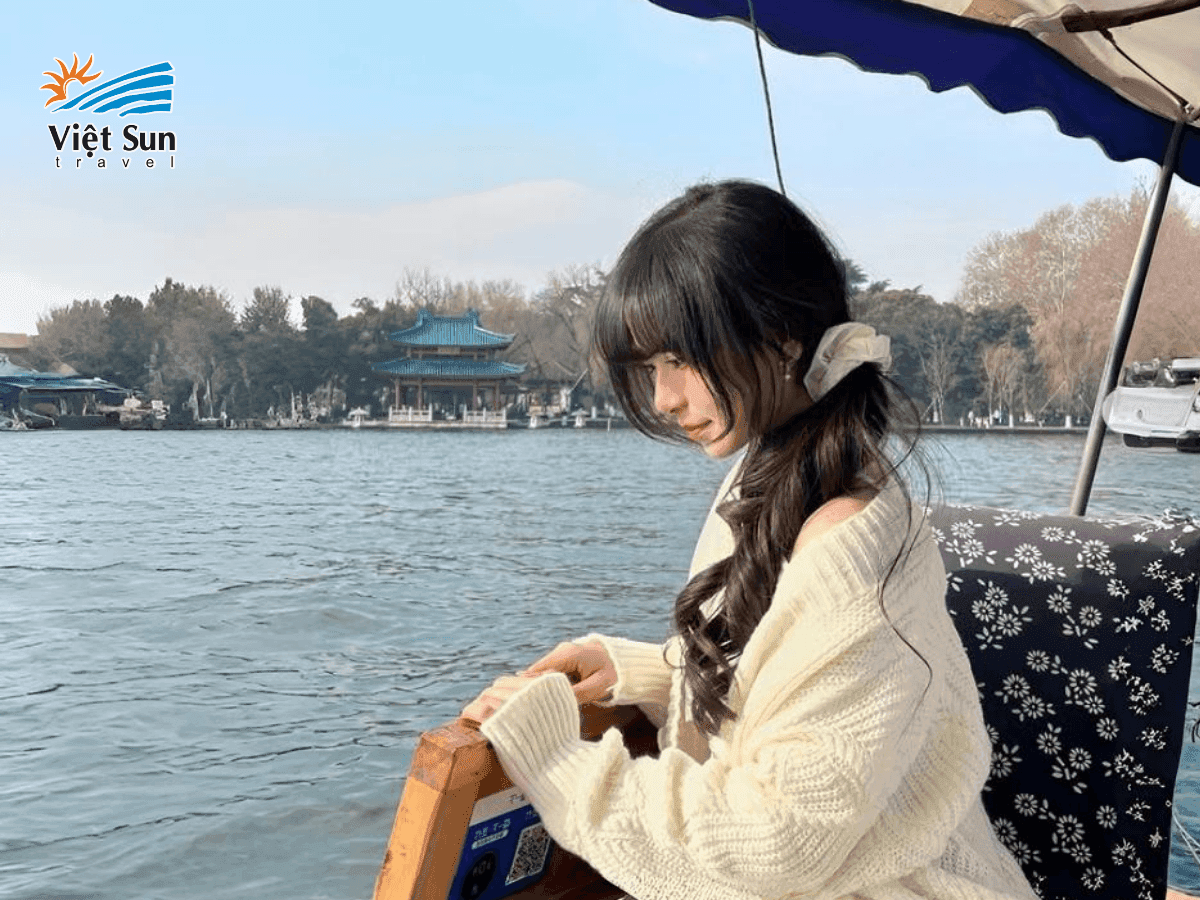 Check-in tại Tây Hồ