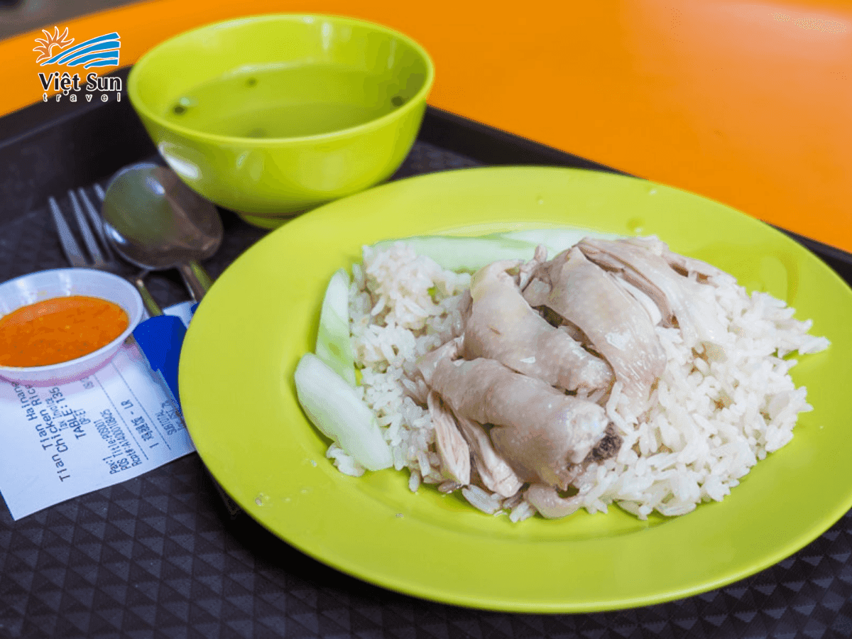 Cơm gà Hải Nam tại Tian Tian Hainanese.png