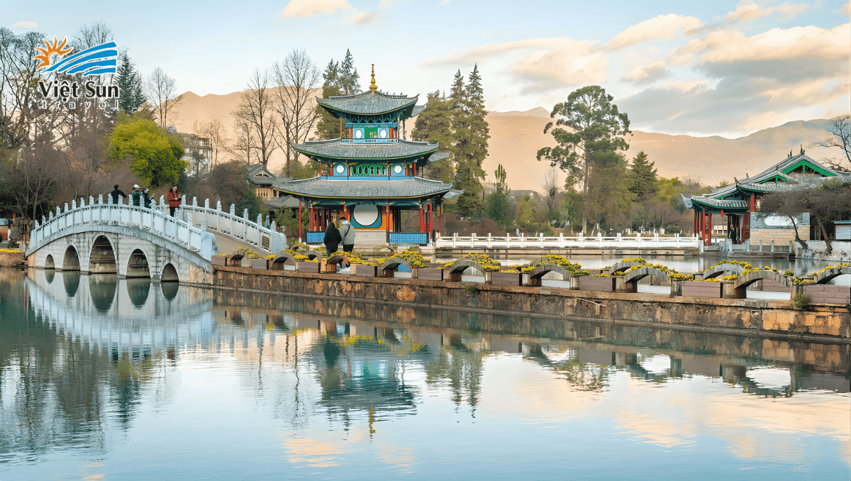 Công viên Hắc Long Đàm.png