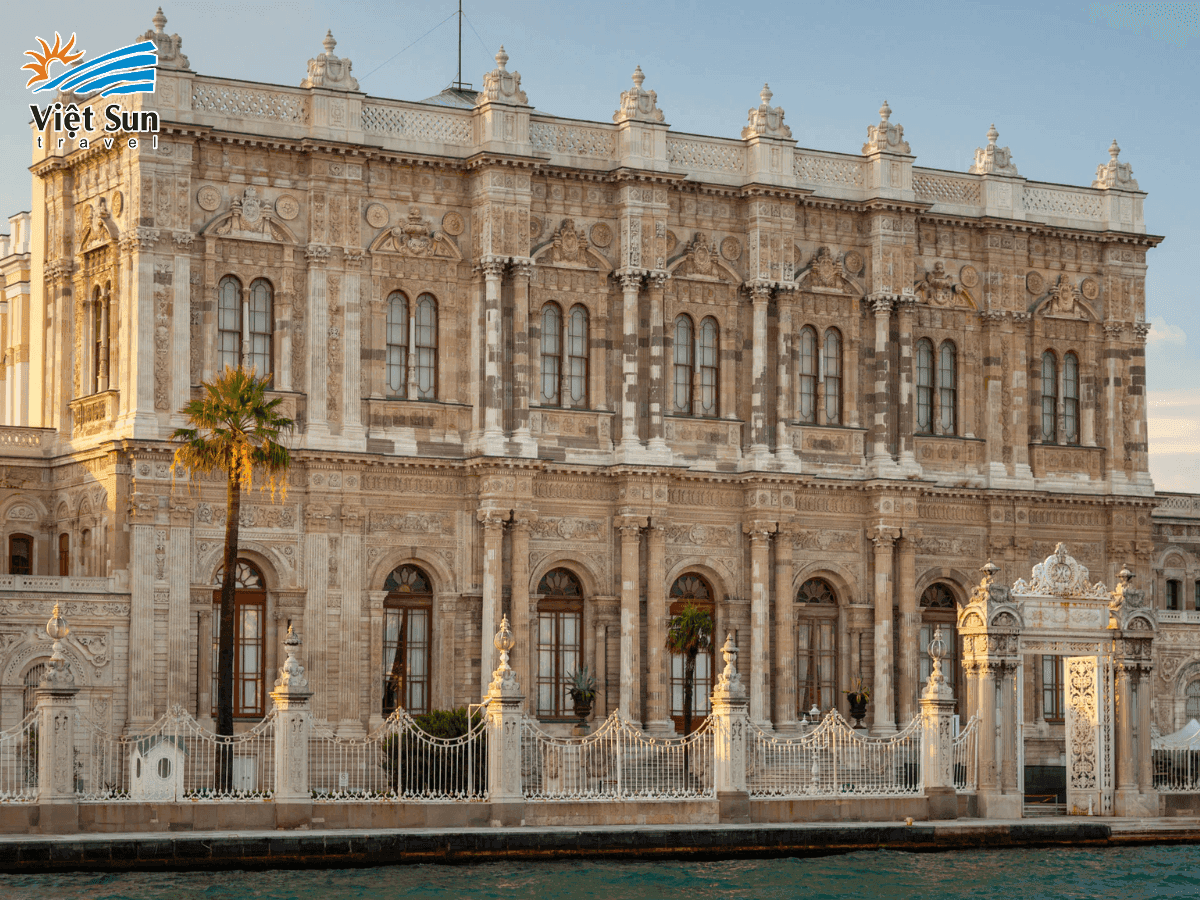 Cung điện Dolmabahce