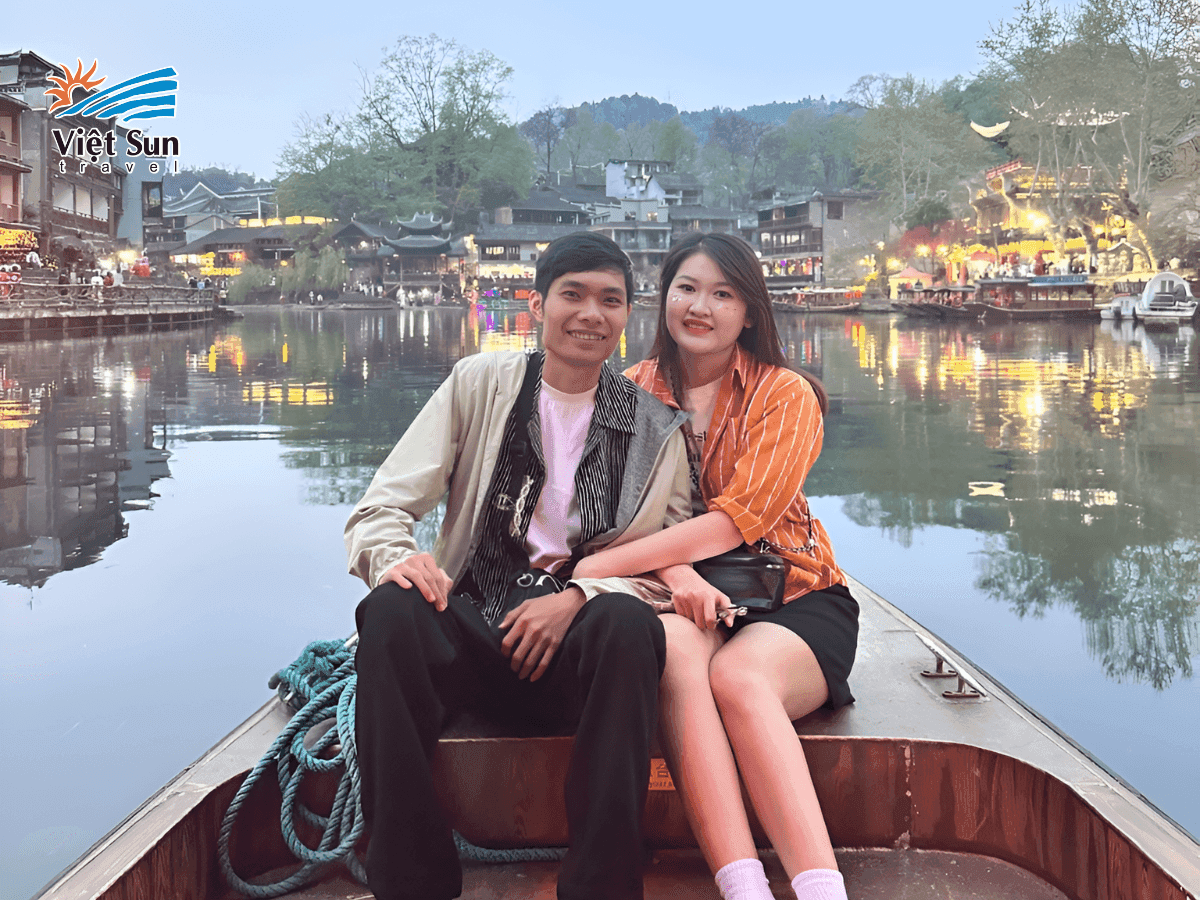 Dạo thuyền trên sông Đà Giang thơ mộng