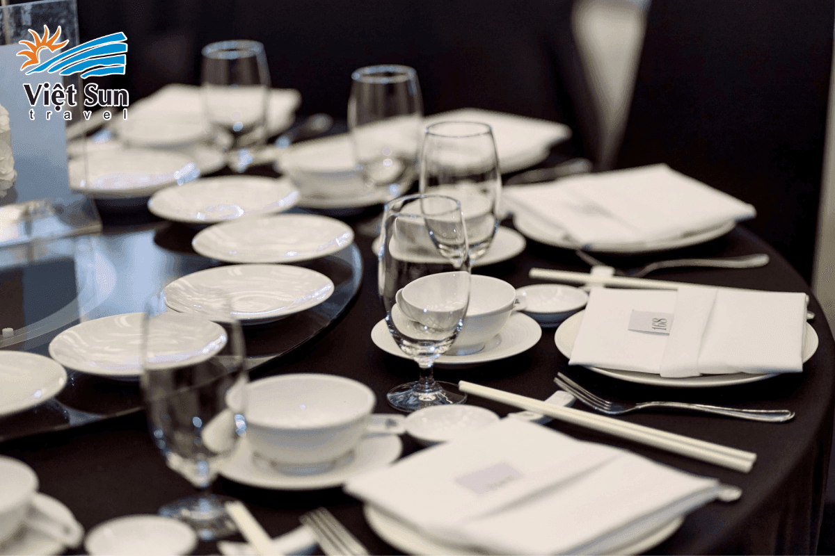 Decor bàn tiệc
