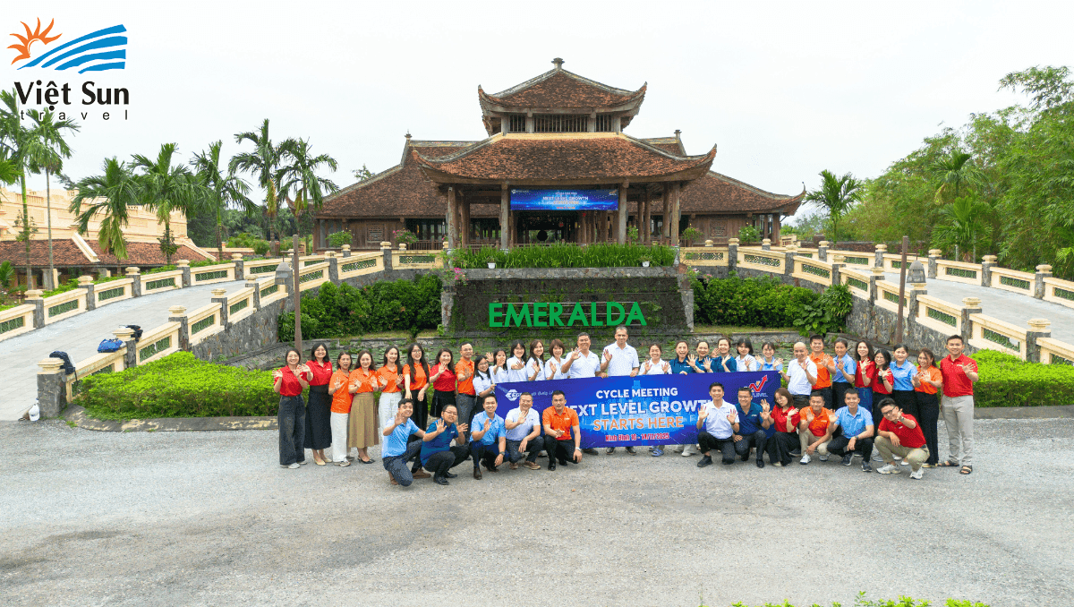 Đoàn du lịch Ninh Bình