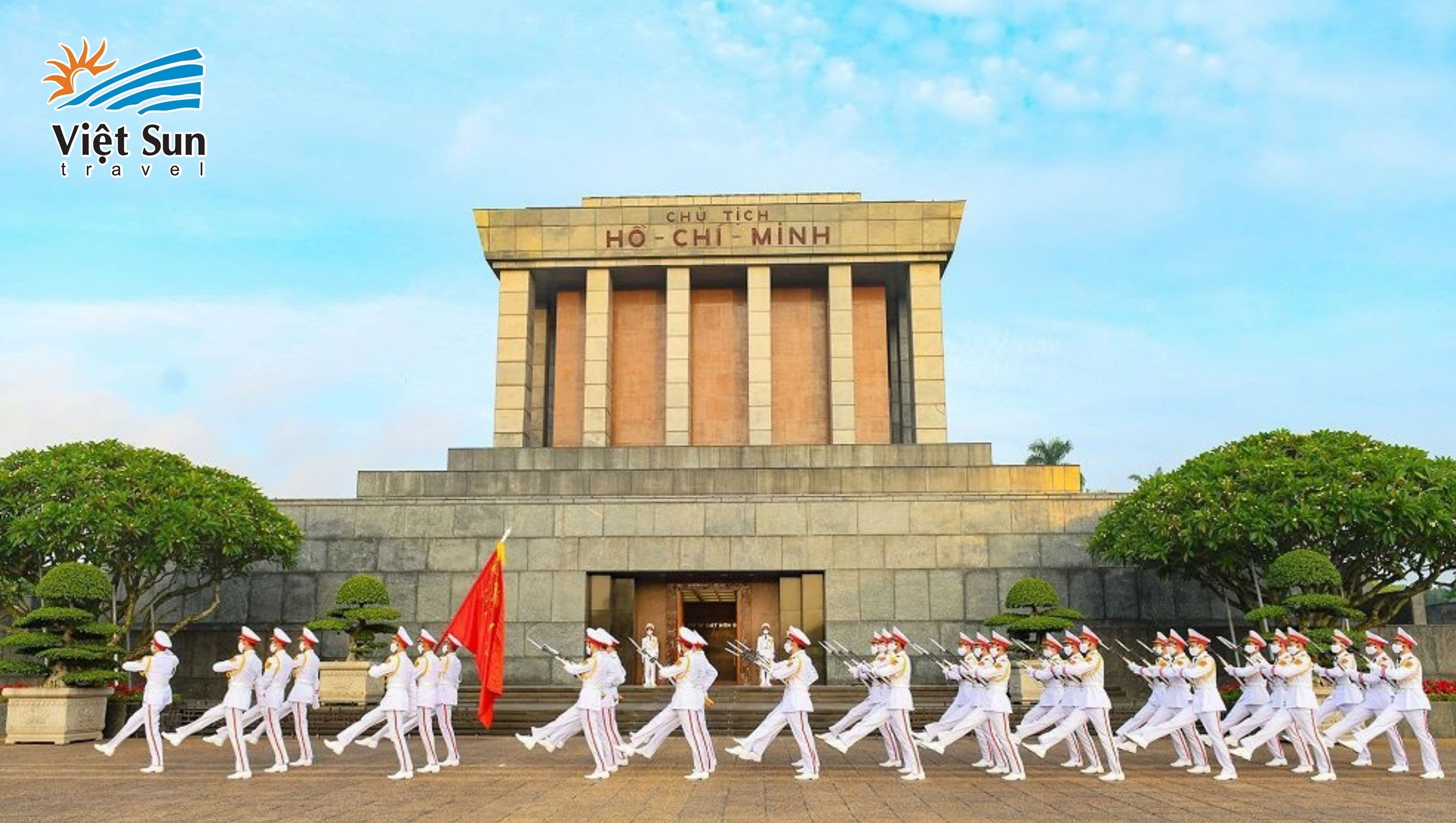 Viếng lăng Chủ tịch Hồ Chí Minh