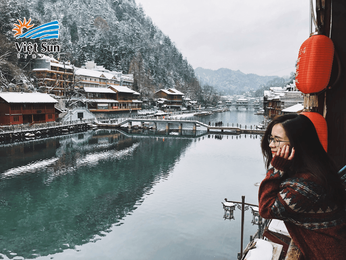 Du lịch Phượng Hoàng Cổ Trấn mùa đông