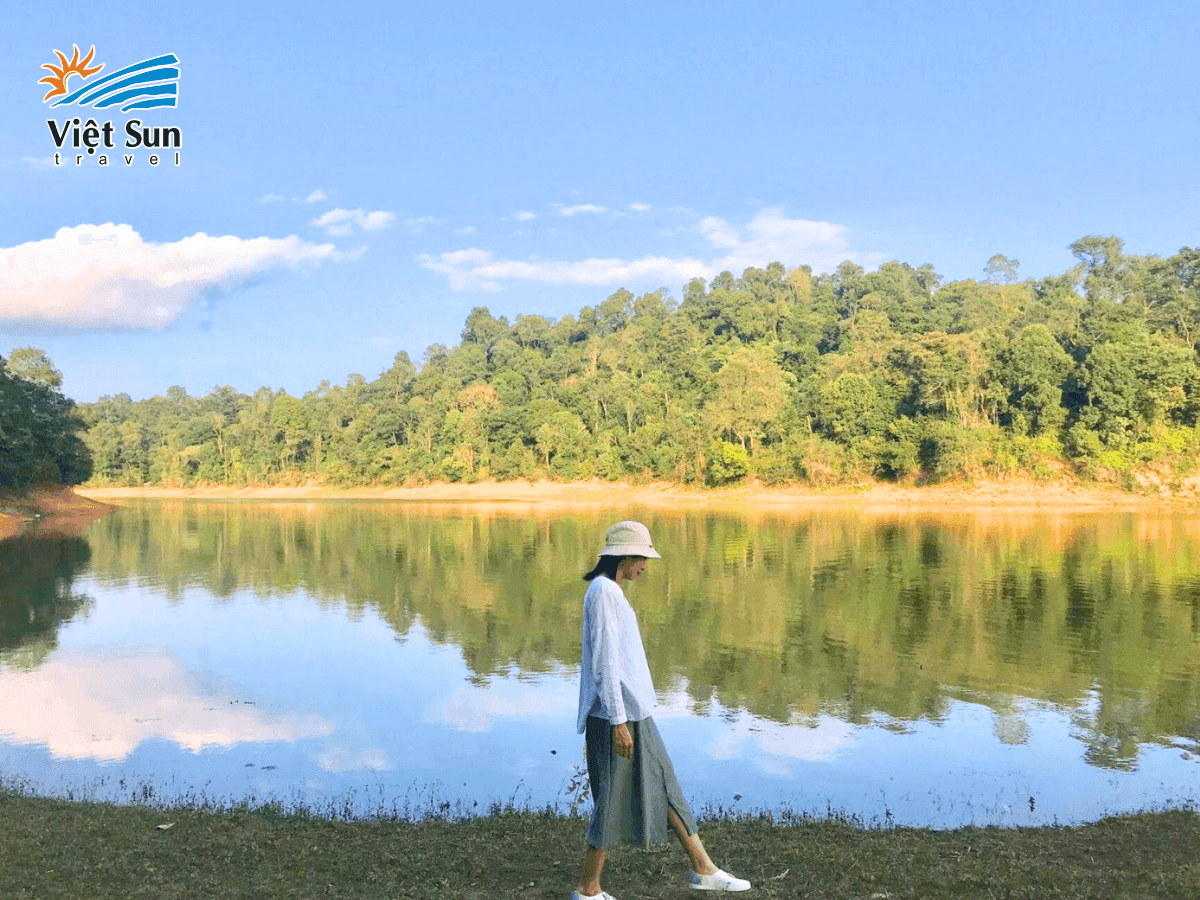 Hồ Pá Khoang thơ mộng giữa lòng Điện Biên