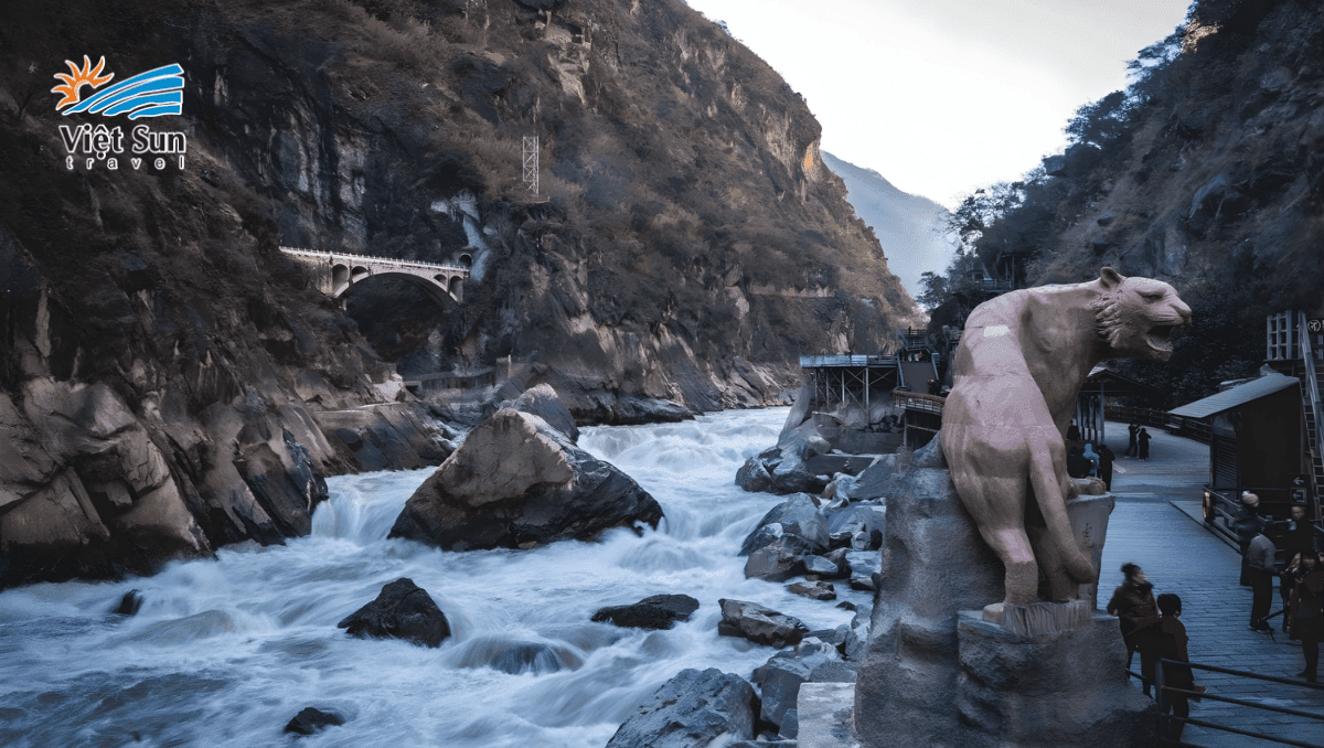Khe hổ nhảy_Viet Sun Travel