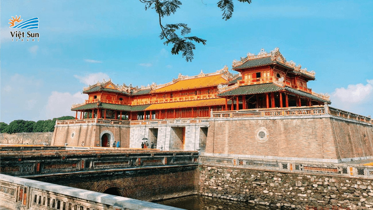 Kinh thành Huế.png