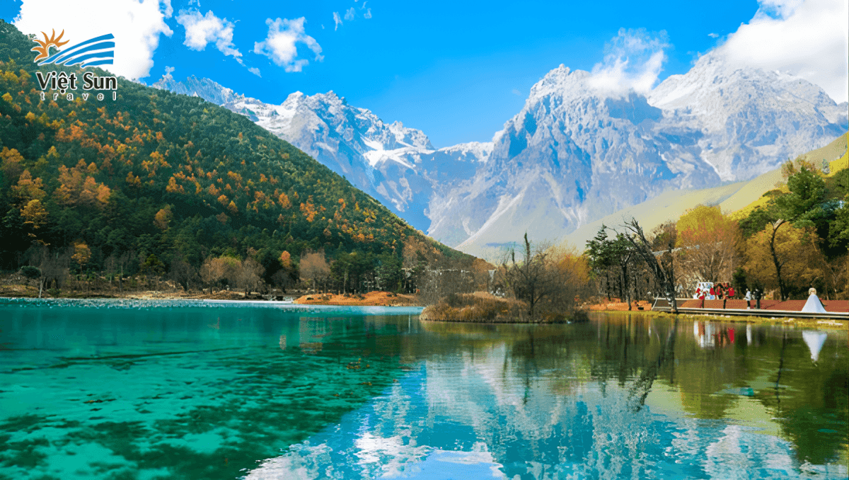 Lam Nguyệt Cốc_VietSunTravel