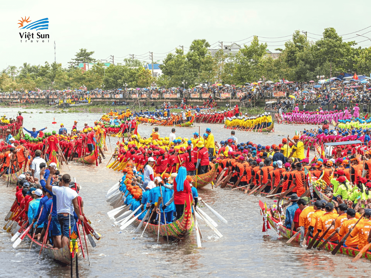 Lễ hội đua ghe ngo (Sóc Trăng)