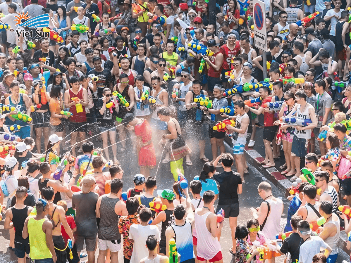 Lễ hội té nước Songkran - Thái Lan.png