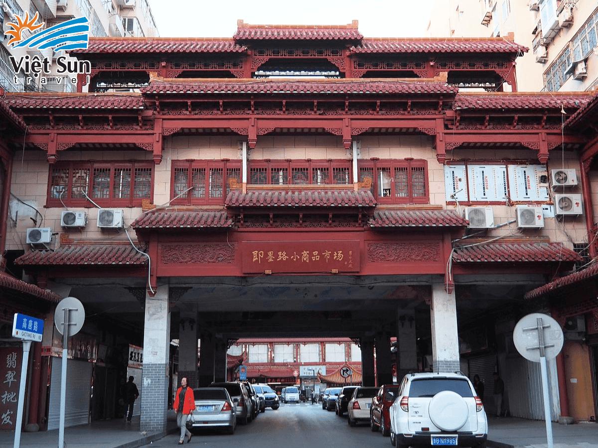 Mua sắm tại Chợ Jimo
