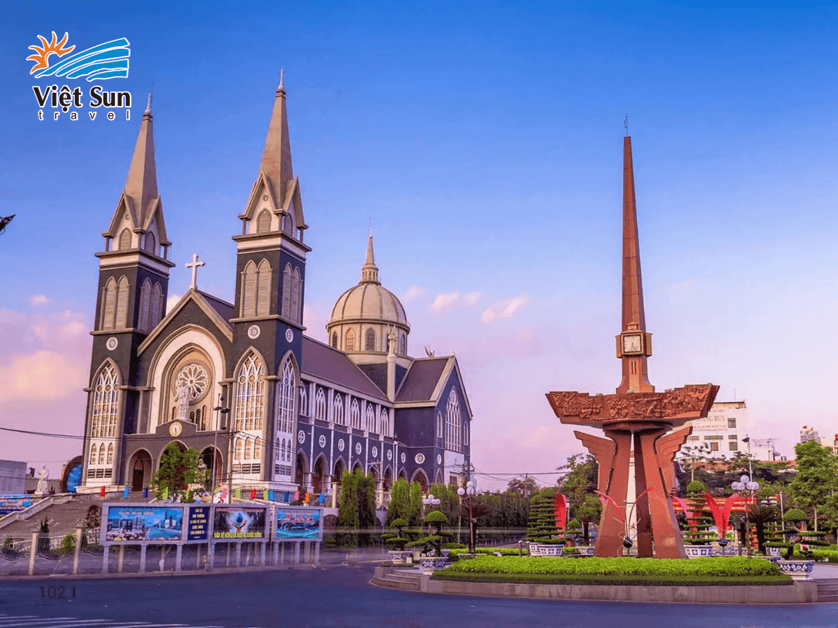 Nhà Thờ Chánh Tòa