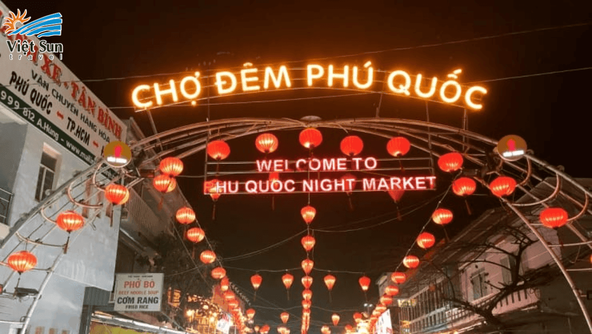 Tham quan chợ đêm Dinh Cậu