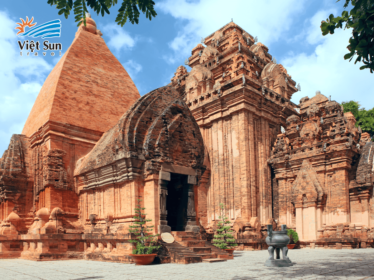 Tháp Bà Ponagar – kiến trúc Chăm