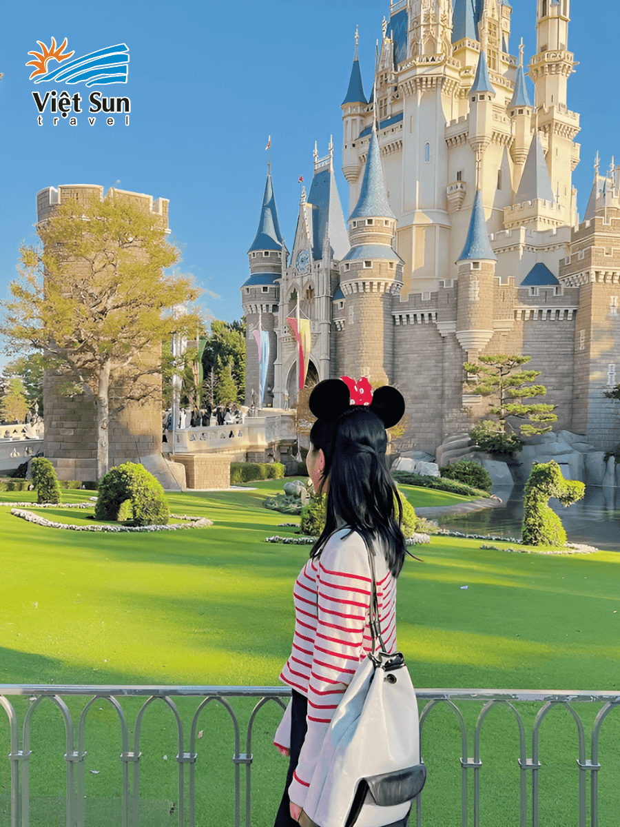 Tokyo Disneyland vào mùa thu