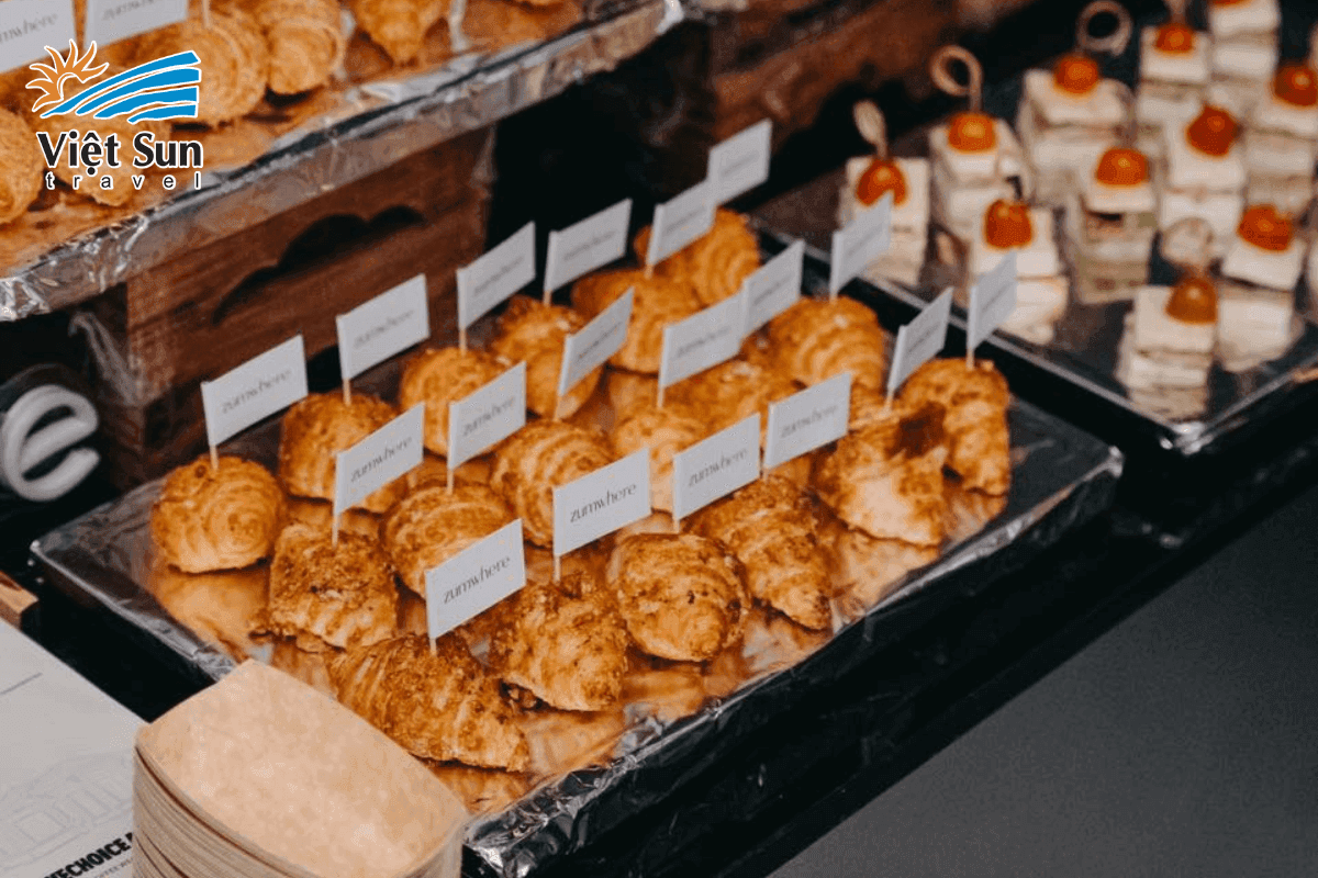 Trang trí quầy line cho khách tham dự