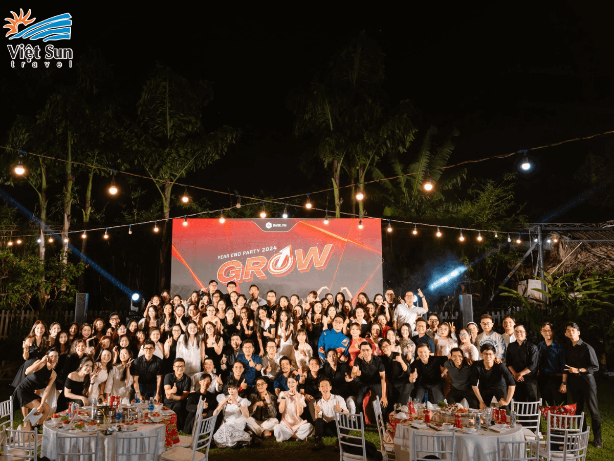 Year End Party đánh dấu một năm rực rỡ