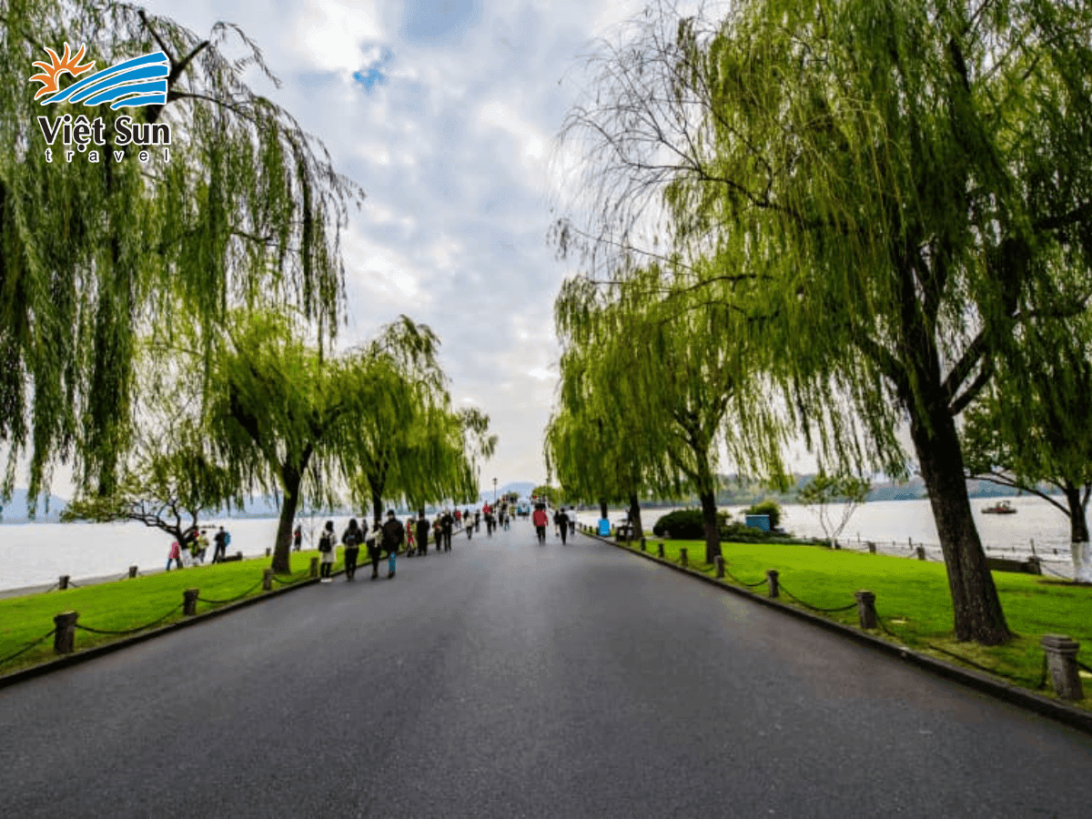 Tản bộ Đê Tô, cung đường lý tưởng để hòa mình vào thiên nhiên và lịch sử