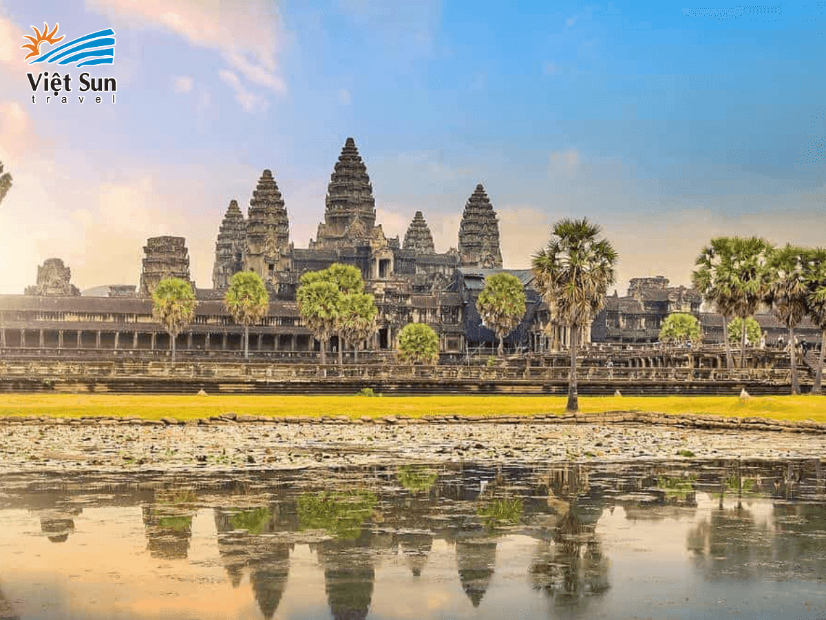 Angkor Wat – Biểu tượng văn hóa vĩ đại, thu hút du khách bởi vẻ đẹp cổ kính và huyền bí