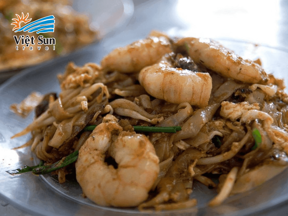 Char Kway Teow - món hủ tiếu xào đặc trựng vùng Penang