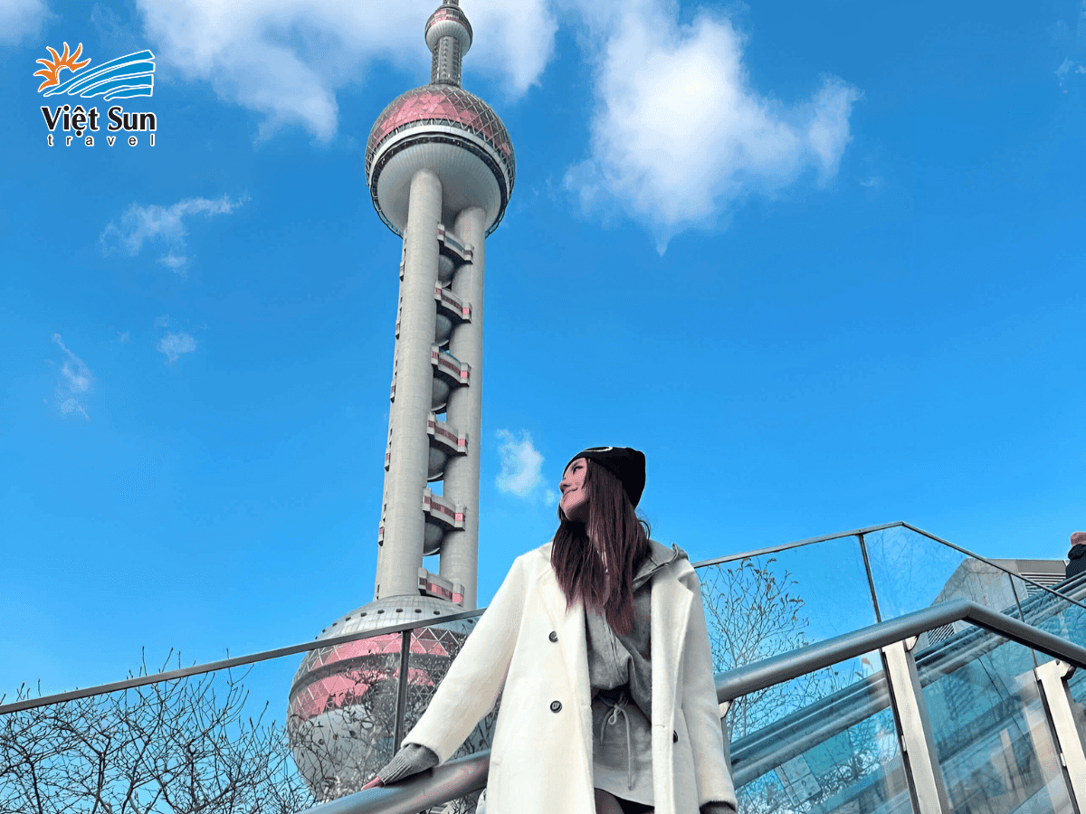 Check - in tại Tháp truyền hình Minh Châu Phương Đông