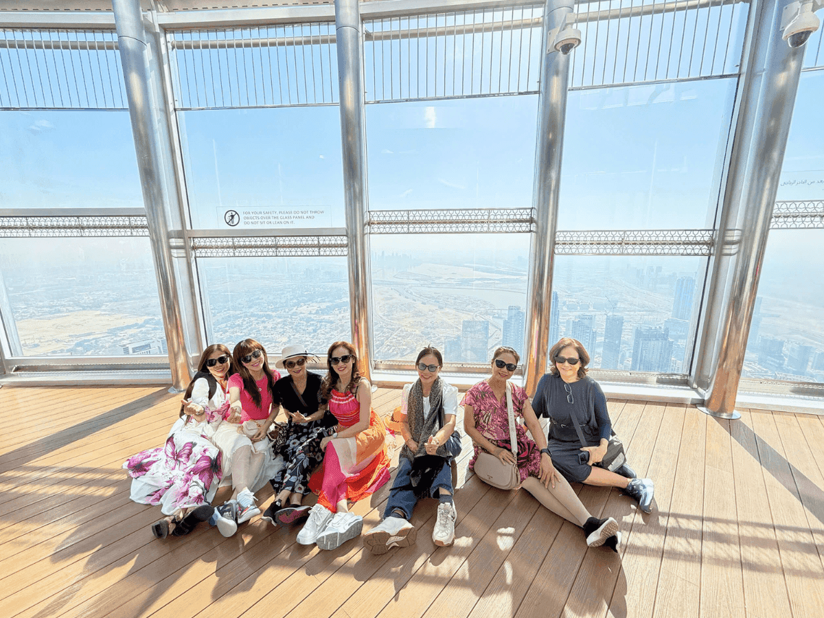 Check in tầng 124 - 125 tháp Burj Khalifa Dubai