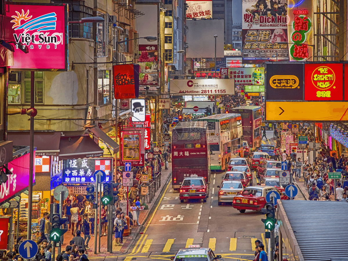 Chợ Quý Bà nhộn nhịp – Địa điểm mua sắm nổi tiếng giữa lòng Mong Kok