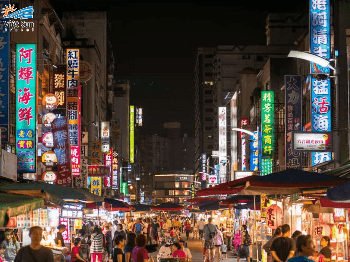 Chợ đêm Lục Hợp