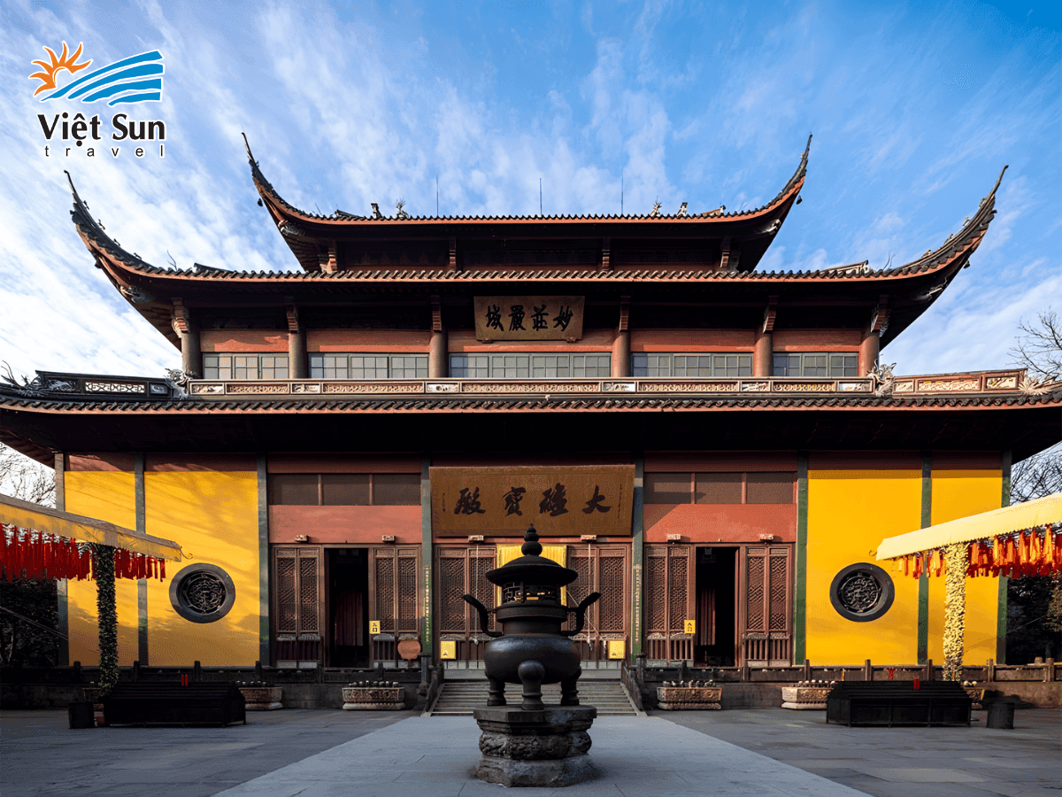 Chùa Linh Ẩn, điểm dừng chân tâm linh giữa thiên nhiên tĩnh tại