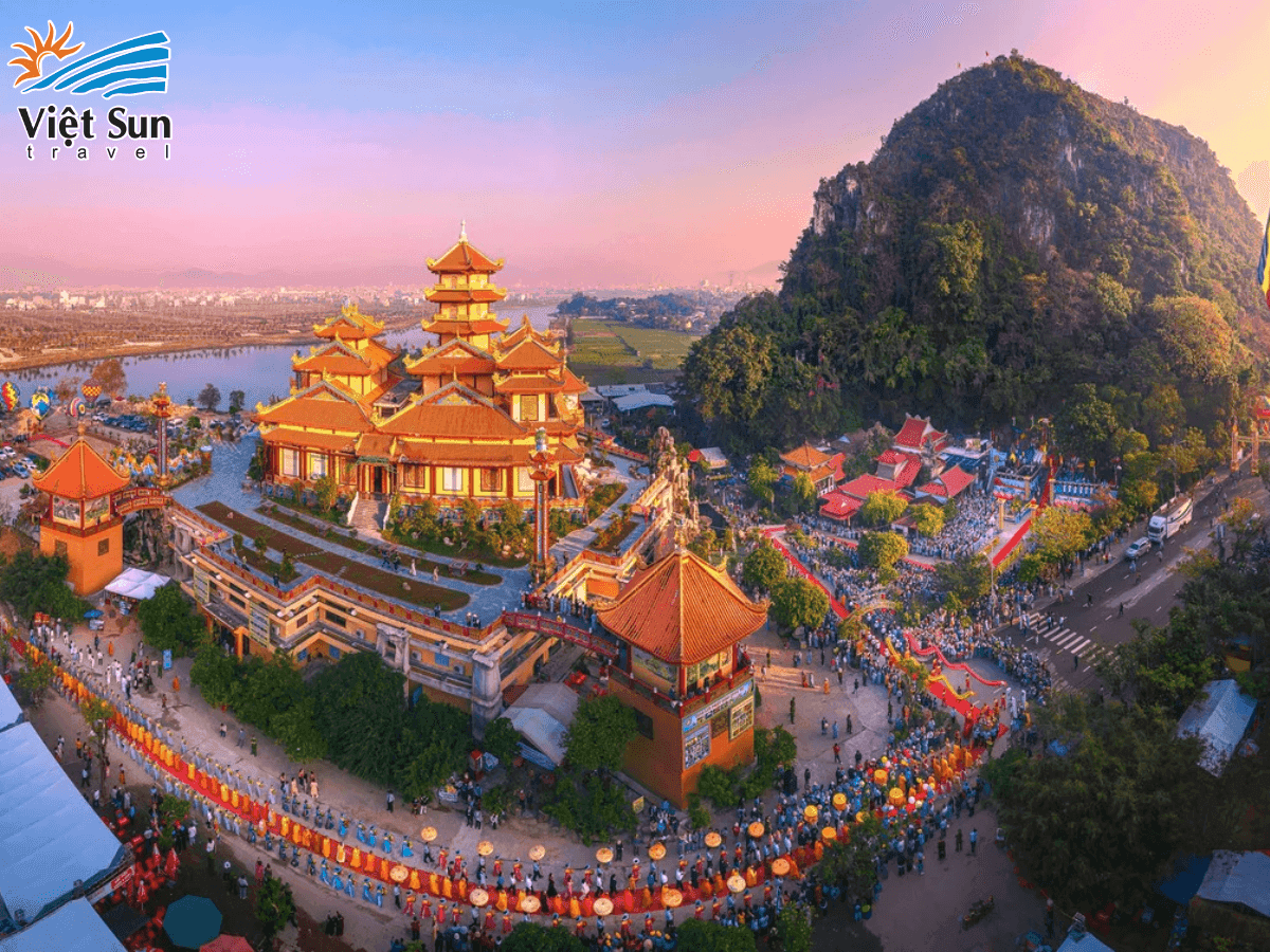 Chùa Quan Thế Âm - tọa lạc tại chân núi Kim Sơn